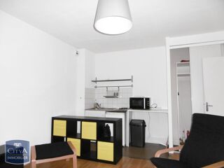  Appartement à louer 2 pièces 37 m²