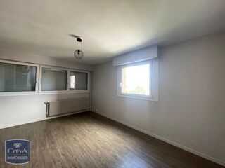  Appartement à louer 1 pièce 43 m²
