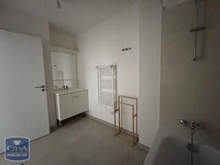  Appartement à louer 3 pièces 73 m²