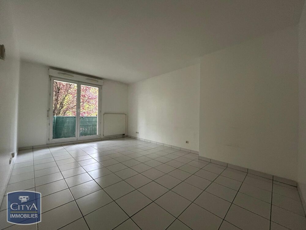 À découvrir, agréable appartement T2 de 44 m² situé à No....