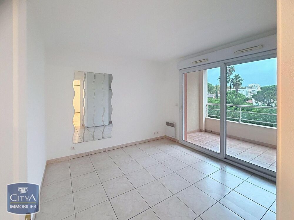 location Appartement - 3 pièce(s) - 72 m² Saint-Raphaël (83700)