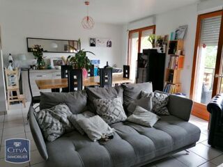  Appartement à louer 3 pièces 65 m²