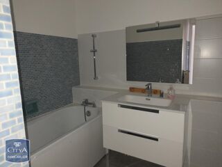  Appartement à louer 3 pièces 94 m²
