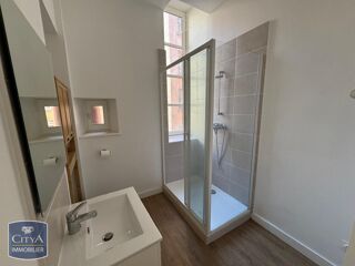  Appartement à louer 4 pièces 75 m²