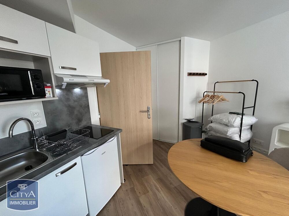 À LOUER : STUDIO MEUBLE Découvrez ce charmant studio meu....