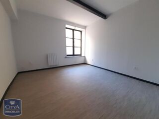  Appartement à louer 3 pièces 77 m²