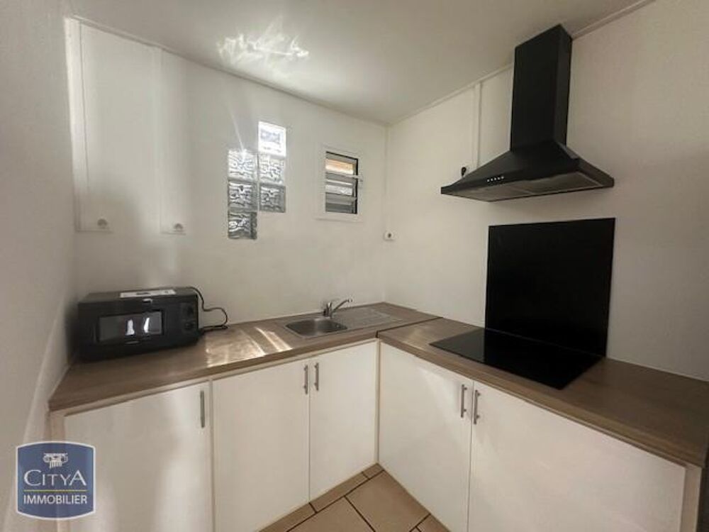 A LOUER Maison T1 meublée de 33m² + cours bétonnée d'env....