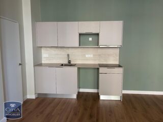  Appartement à louer 3 pièces 82 m²