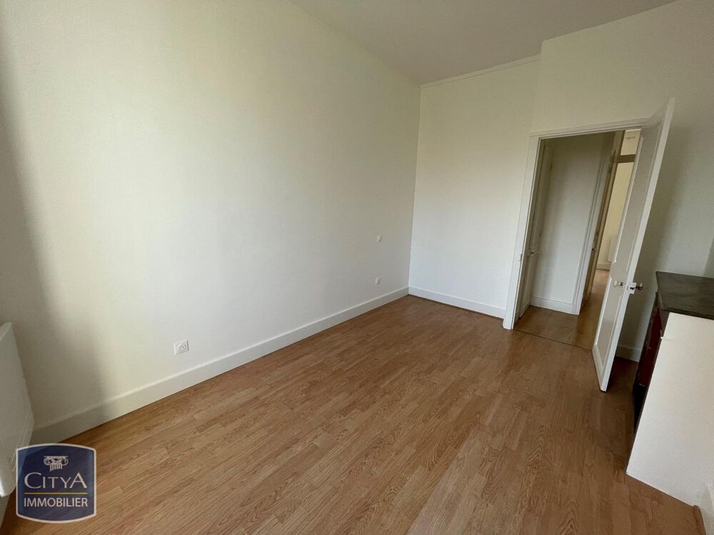 À LOUER : Appartement T3 situe é127 GRANDE RUE à La Tron....