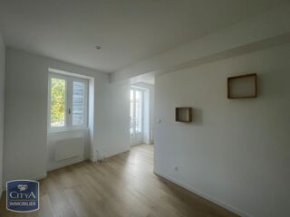  Appartement à louer 3 pièces 45 m²