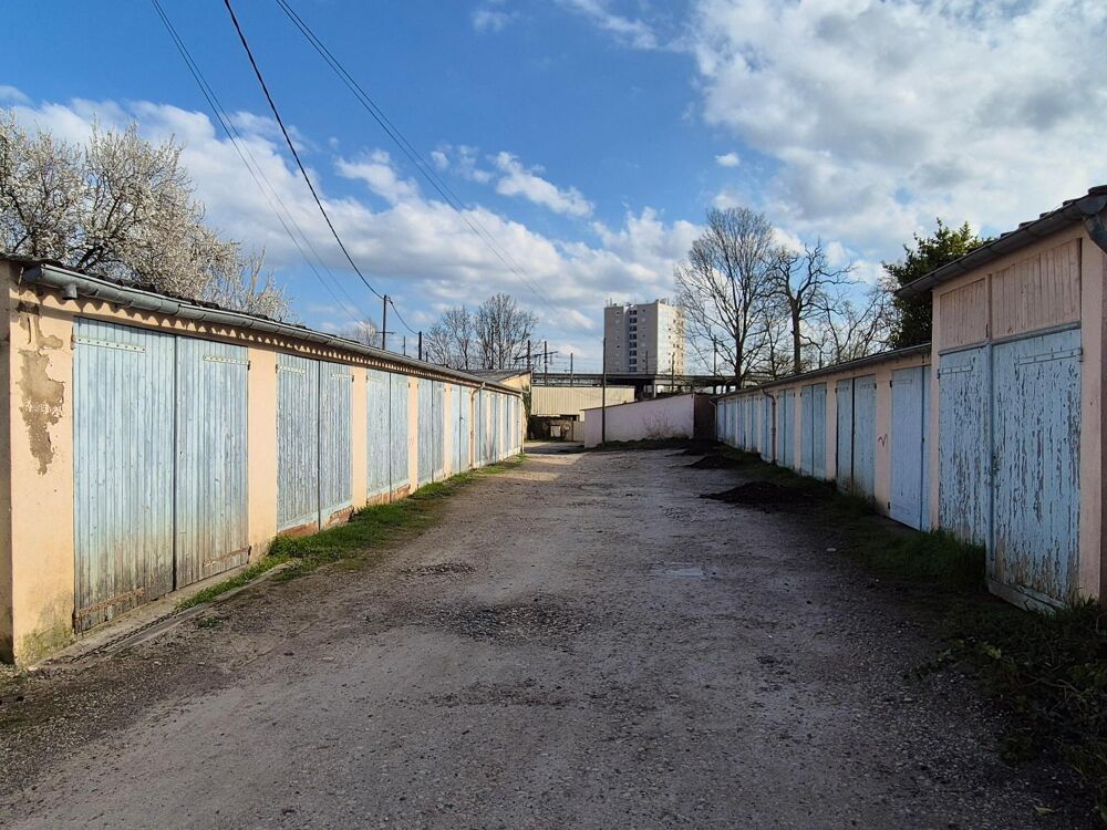 location Parking / Garage Mâcon (71000)