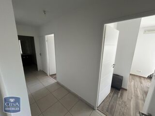  Appartement à louer 4 pièces 87 m²