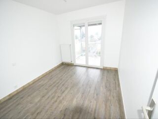  Appartement à louer 4 pièces 80 m²