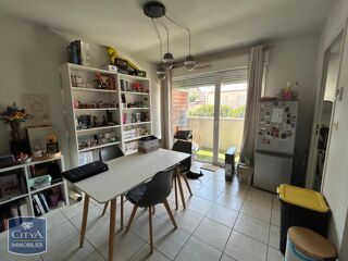 Appartement à louer 2 pièces 37 m²