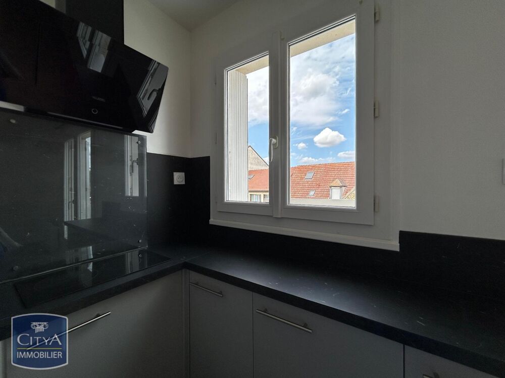 À LOUER : Appartement T1 situé à Égly, dans le départeme....