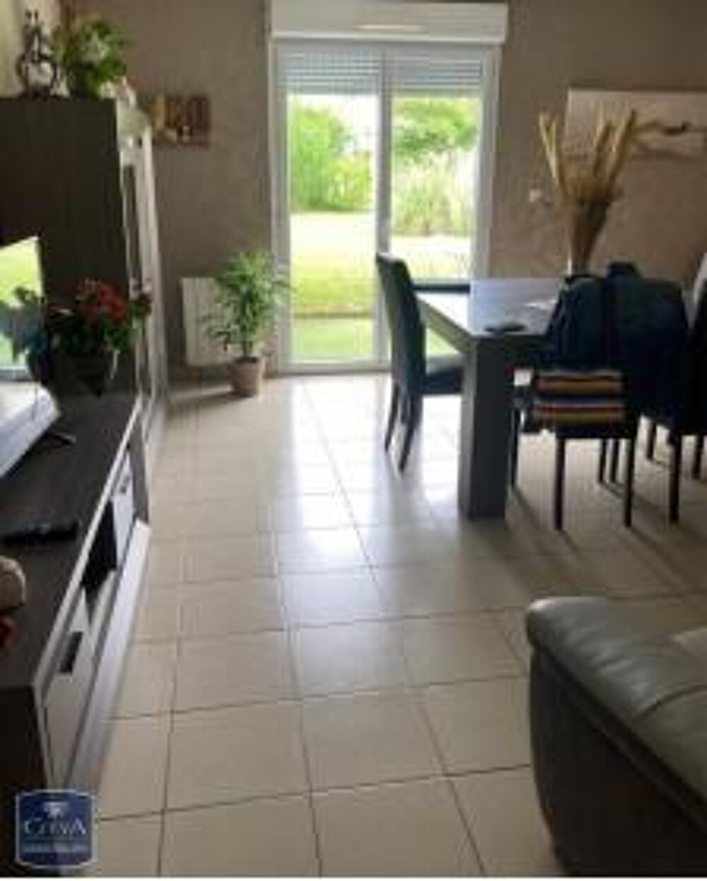 À LOUER : Maison T3 située à Chagny, dans le département....