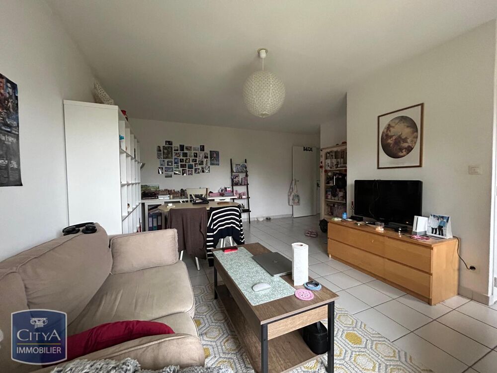 location Appartement - 2 pièce(s) - 47 m² Saint-Amand-Montrond (18200)