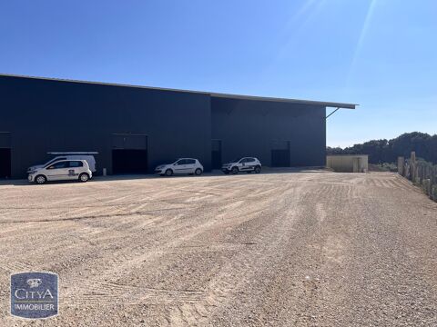 À LOUER : Local Commercial spacieux situé à Roquemaur... 1926 30150 Roquemaure