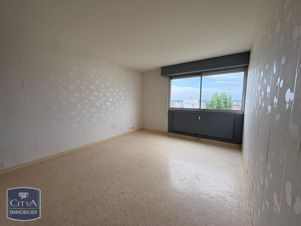 À LOUER : Appartement T1 situé à Mâcon. Ce bien se trouv....