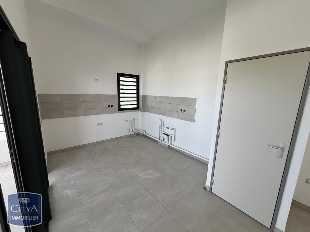 location Appartement - 3 pièce(s) - 67 m² Saint-Pierre (97410)