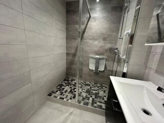  Appartement à louer 5 pièces 95 m²