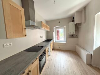  Appartement à louer 3 pièces 92 m²