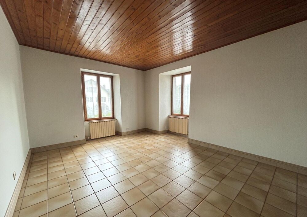 location Appartement - 3 pièce(s) - 89 m² Voujeaucourt (25420)