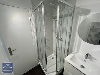  Appartement à louer 2 pièces 56 m²