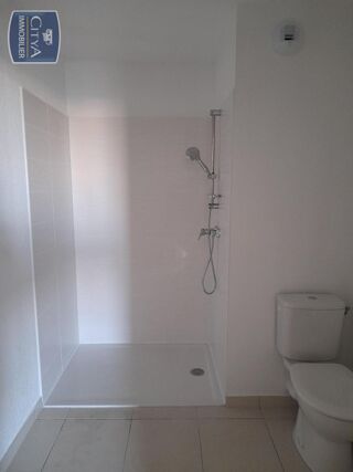  Appartement à louer 2 pièces 42 m²