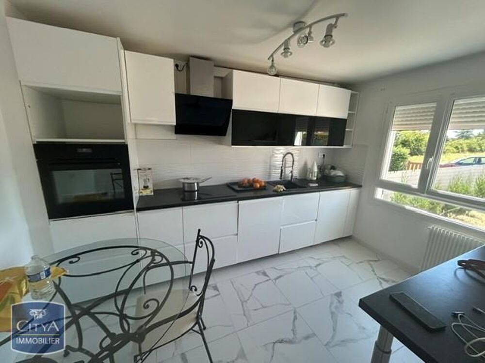 location Maison - 4 pièce(s) - 125 m² Saint-Germain-du-Puy (18390)