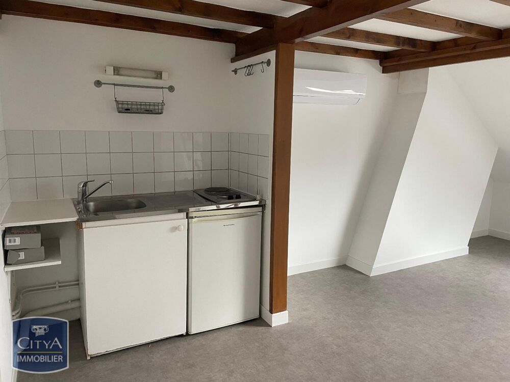 À LOUER : Appartement T2 de 33 m² à Lille, situé dans un....