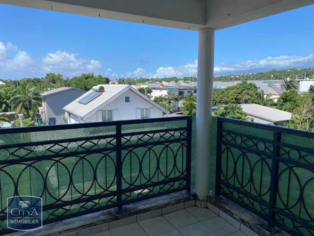 location Appartement - 2 pièce(s) - 46 m² Sainte-Suzanne (97441)