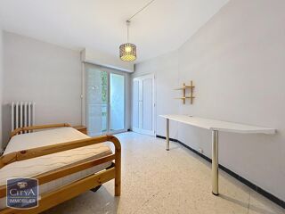  Appartement à louer 4 pièces 73 m²