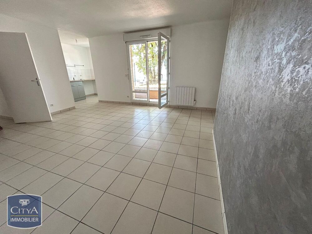 location Appartement - 3 pièce(s) - 56 m² Vierzon (18100)