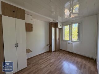  Appartement à louer 4 pièces 61 m²