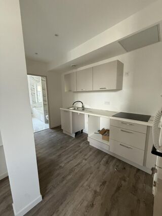  Appartement à louer 2 pièces 45 m²