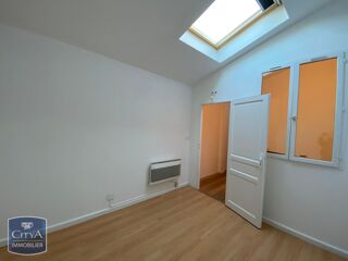  Appartement à louer 4 pièces 94 m²