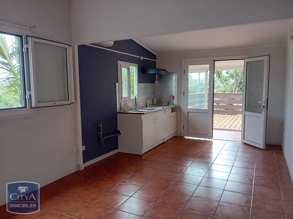 location Appartement - 1 pièce(s) - 21 m² Saint-Pierre (97410)