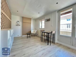  Appartement à louer 1 pièce 25 m²