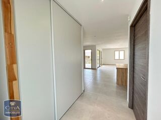  Appartement à louer 3 pièces 91 m²
