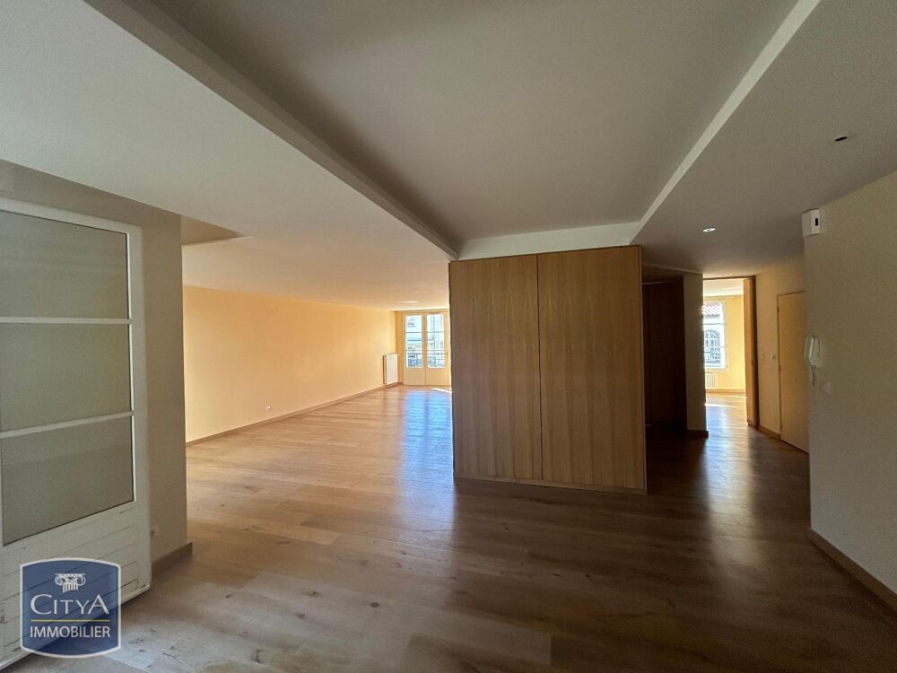 location Appartement - 6 pièce(s) - 151 m² Riom (63200)