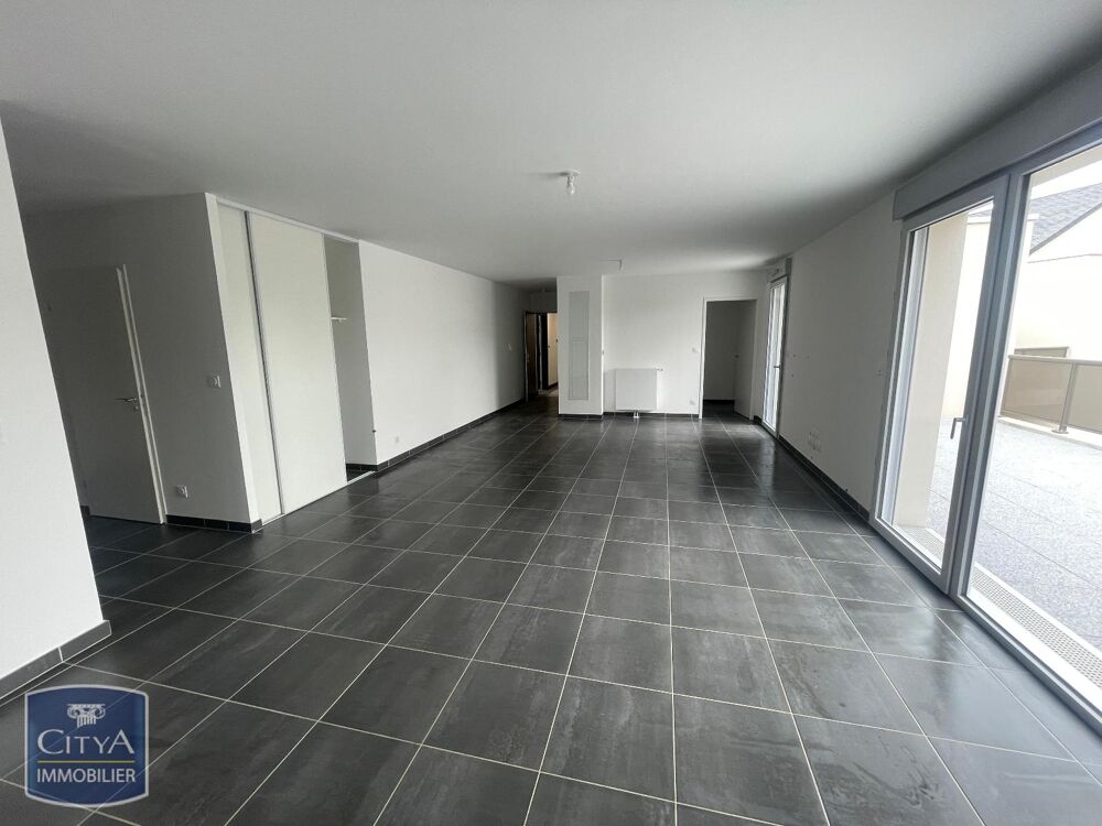 location Appartement - 3 pièce(s) - 106 m² Joué-lès-Tours (37300)