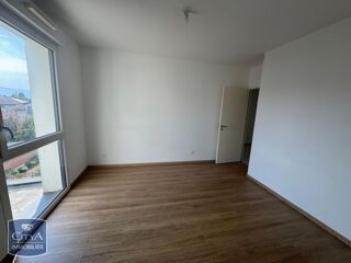  Appartement à louer 4 pièces 91 m²