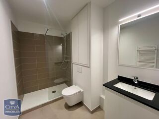  Appartement à louer 2 pièces 43 m²