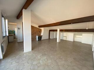  Appartement à louer 3 pièces 81 m²