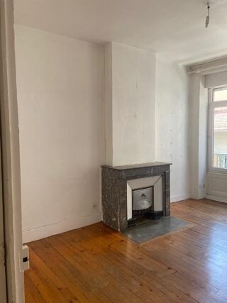  Appartement à louer 3 pièces 64 m²