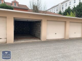  Parking / Garage � louer 