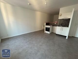  Appartement à louer 1 pièce 28 m²