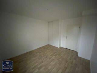  Appartement à louer 4 pièces 86 m²
