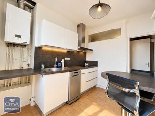  Appartement à louer 3 pièces 90 m²